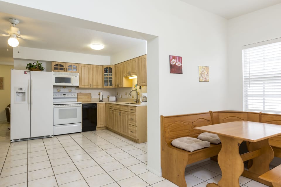 House, 3 Bedrooms, Private Pool (Vacation Home) | Private kitchen | Full-size fridge, microwave, oven, stovetop