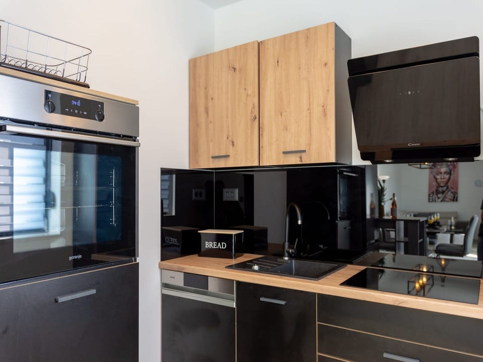House (Six Bedroom Guest House with Swimming) | Private kitchen | Fridge