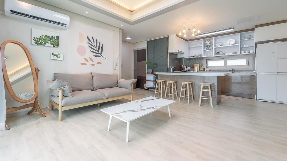 Basic Room, 2 Bedrooms (dokchae) | 2 bedrooms, free WiFi