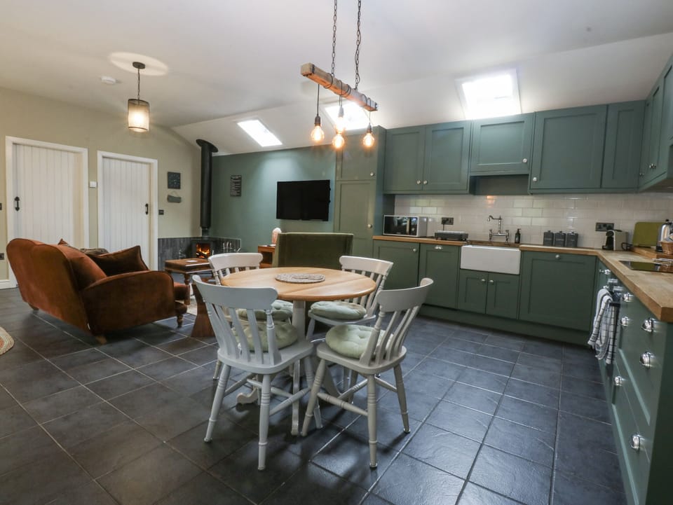 Cottage | Interior