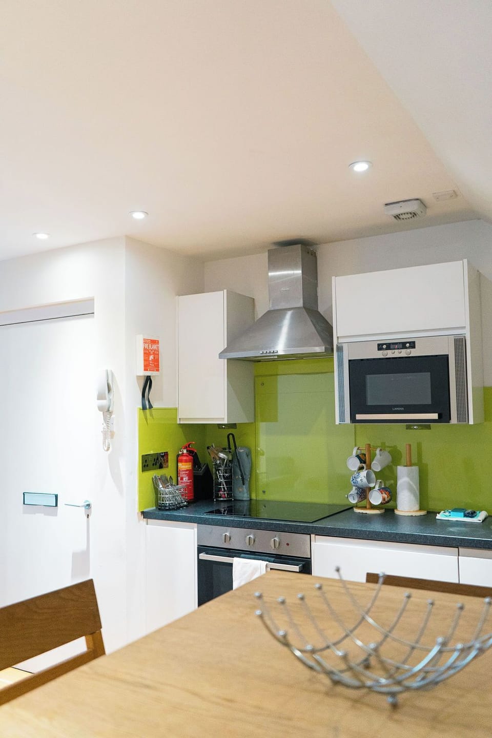 Apartment, 2 Bedrooms | Private kitchen | Fridge, oven, stovetop, dishwasher