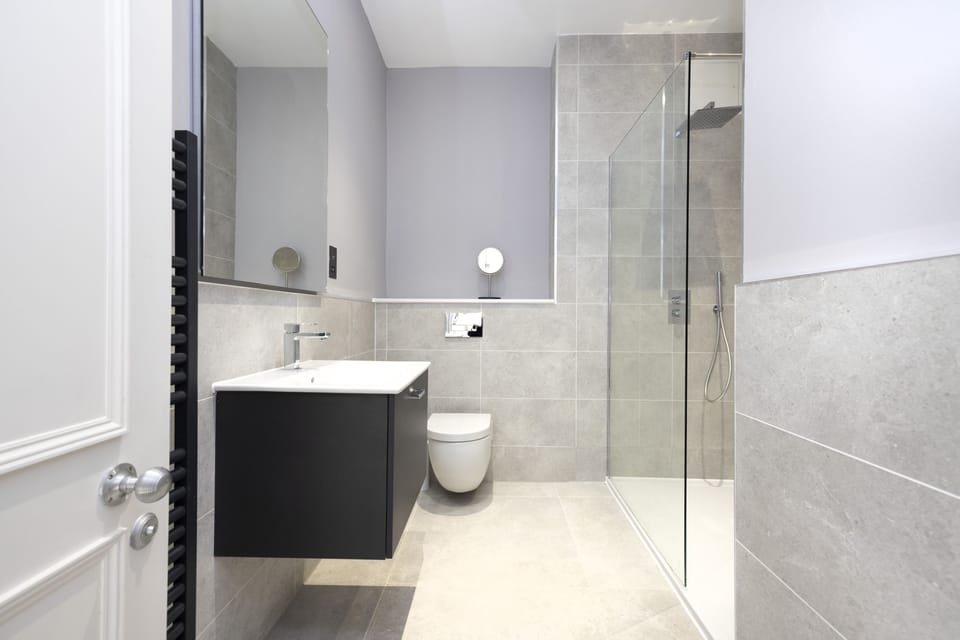 JOIVY Luxurious 2 Br Apt On Notable George Street Apartment in Edinburgh