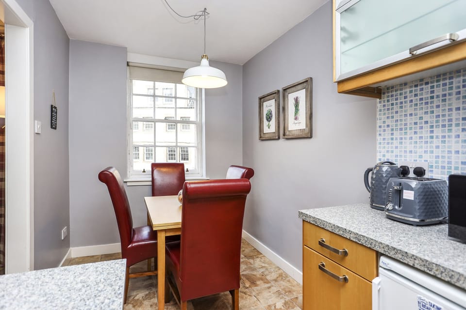 Apartment, 1 Bedroom | In-room dining