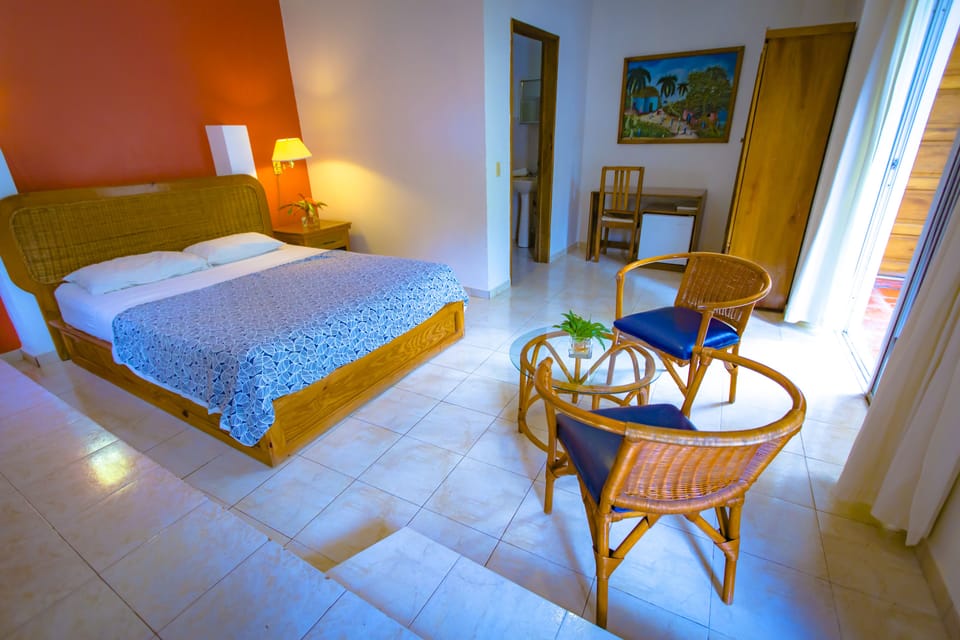 Room, 1 Queen Bed (with Air Conditioning) | View from room