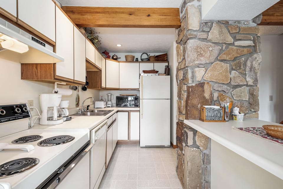 Studio (3 Bedrooms) | Property amenity