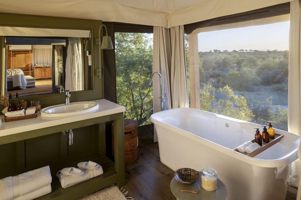 Luxury Tent | Bathroom | Separate tub and shower, eco-friendly toiletries, hair dryer, bathrobes