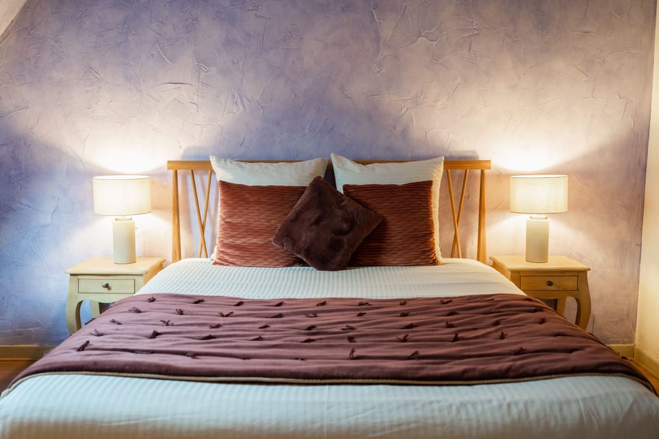 Superior Double Room | Premium bedding, individually furnished, desk, laptop workspace