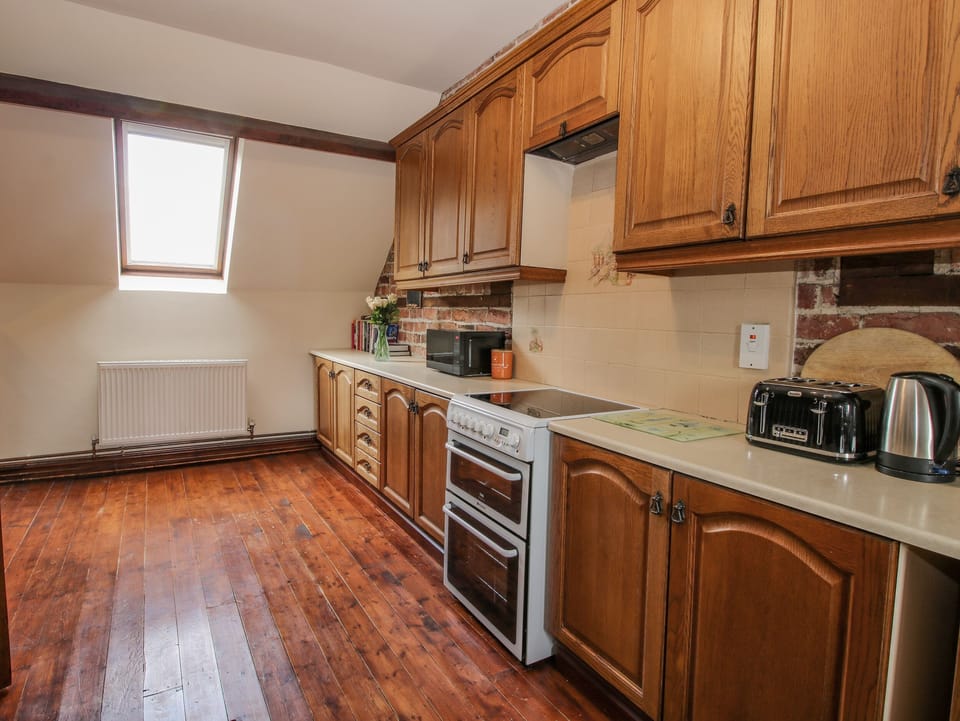 Fridge, dishwasher, electric kettle, toaster