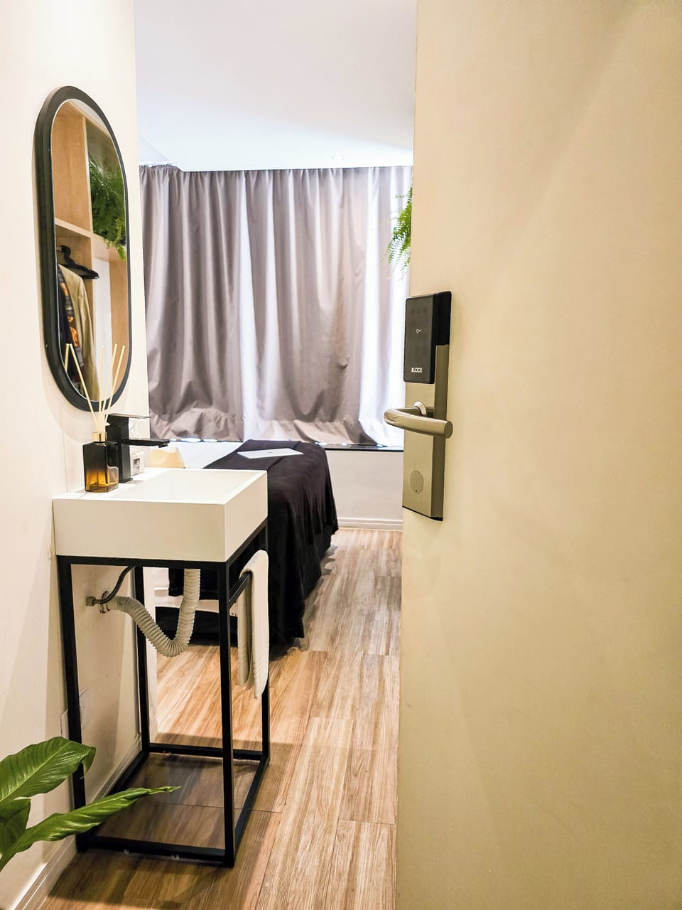 Suite Standard Casal | Blackout drapes, iron/ironing board, free WiFi