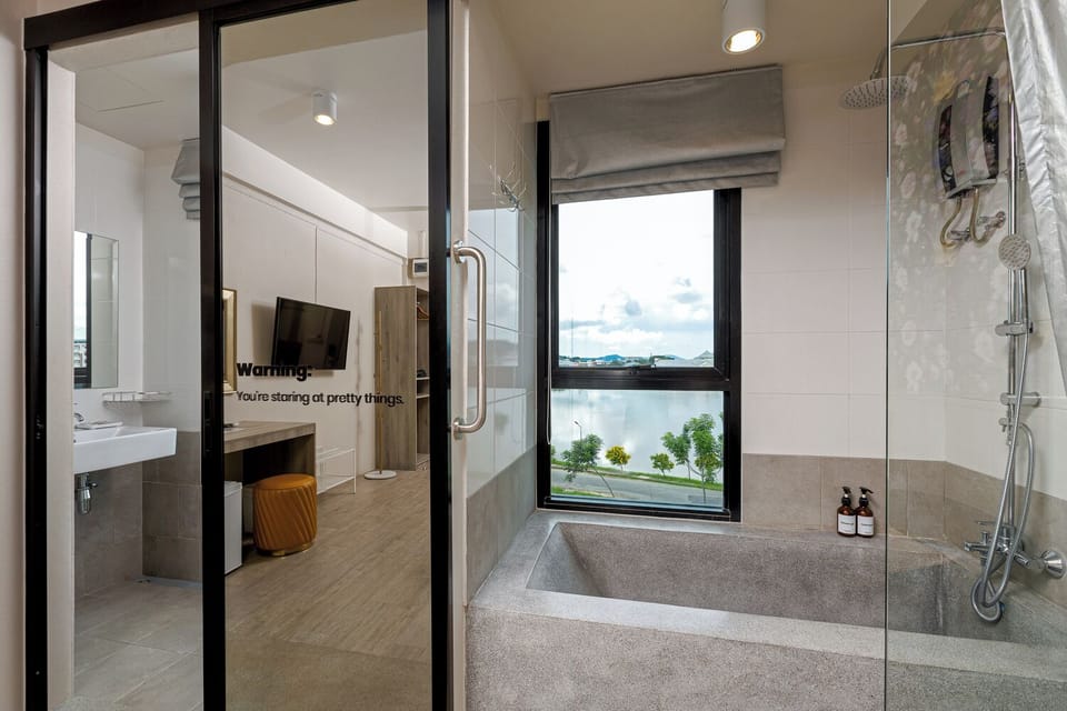 Romantic Room, 1 King Bed, Bathtub, Tower, Nature View | Bathroom | Shower, hydromassage showerhead, free toiletries, hair dryer