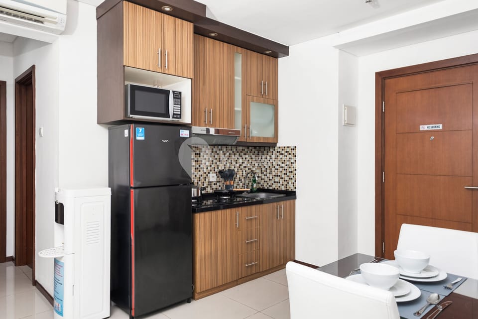 Apartment, 2 Bedrooms | Dining room