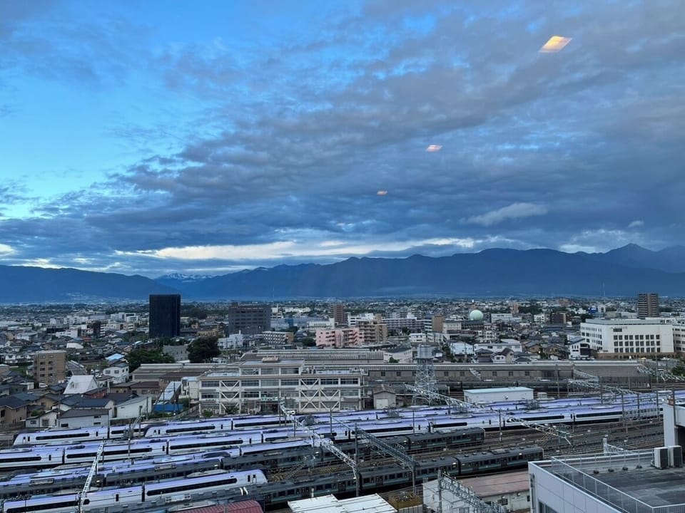 Double Room, 1 Queen Bed, Non Smoking | Mountain view