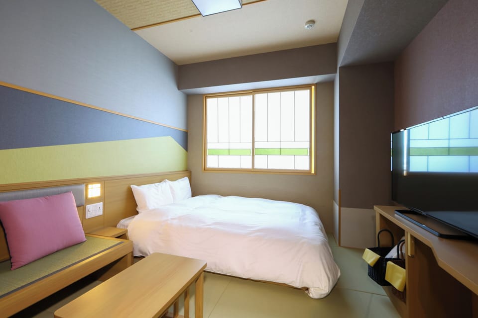 Double Room, 1 Double Bed, Non Smoking | Down comforters, iron/ironing board, free WiFi, bed sheets