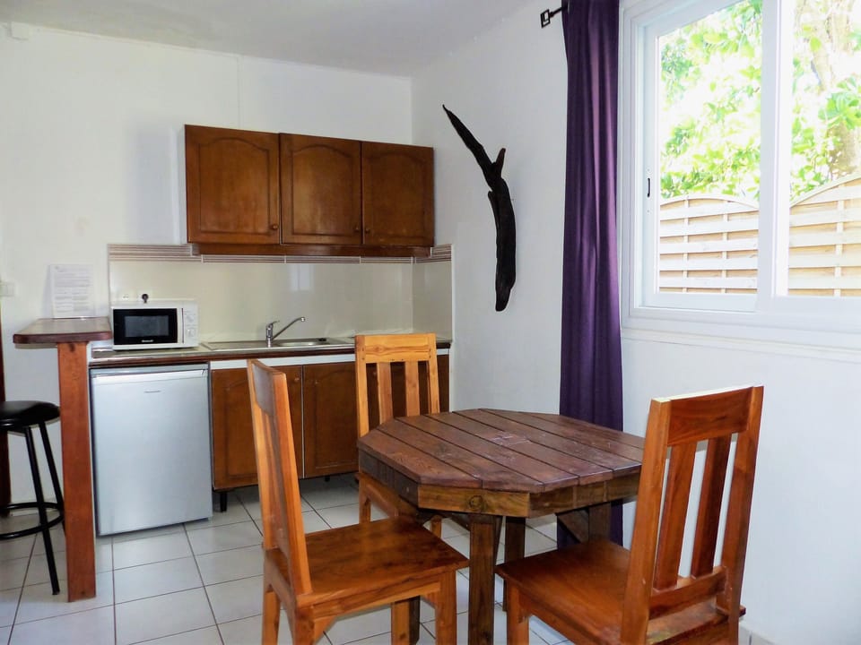 Studio, Terrace, Garden View | Private kitchen | Fridge, stovetop, coffee/tea maker, cookware/dishes/utensils