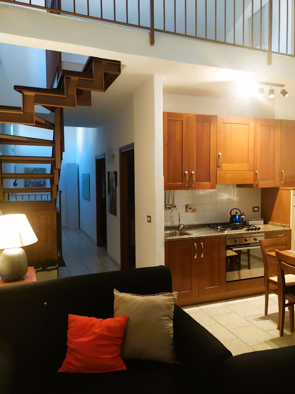 House, 2 Bedrooms, Fireplace, City View | Interior