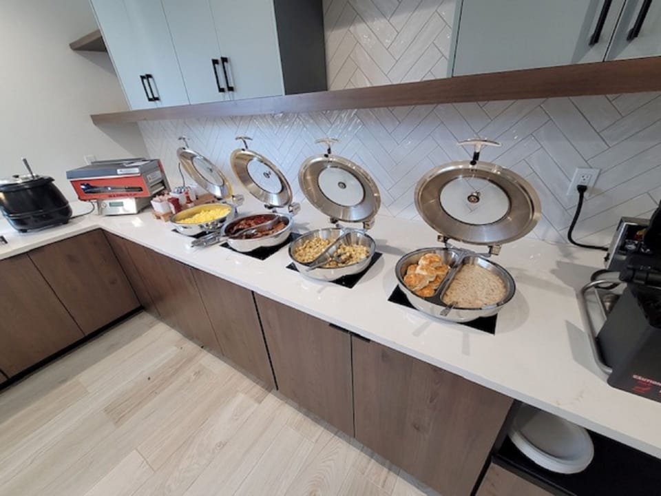 Free daily buffet breakfast