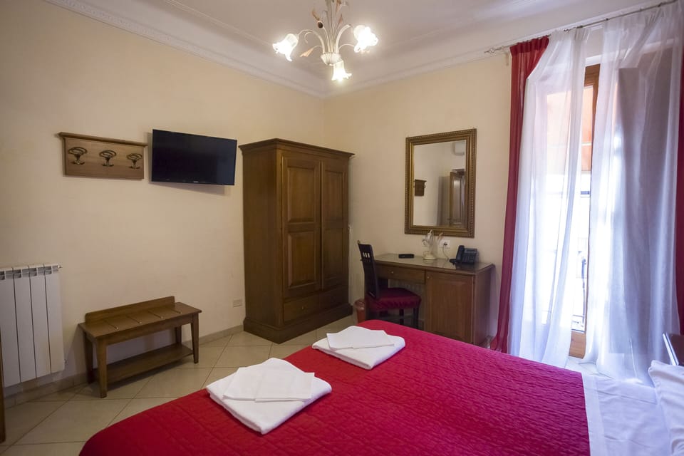 In-room safe, desk, laptop workspace, soundproofing
