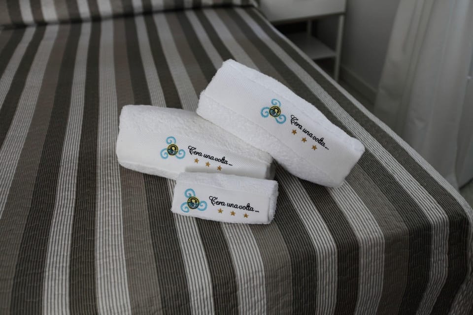 Deluxe Triple Room | Hypo-allergenic bedding, memory foam beds, minibar, in-room safe