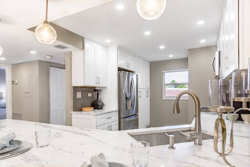 Condo (Siesta Breakers on Crescent Beach) | Exterior