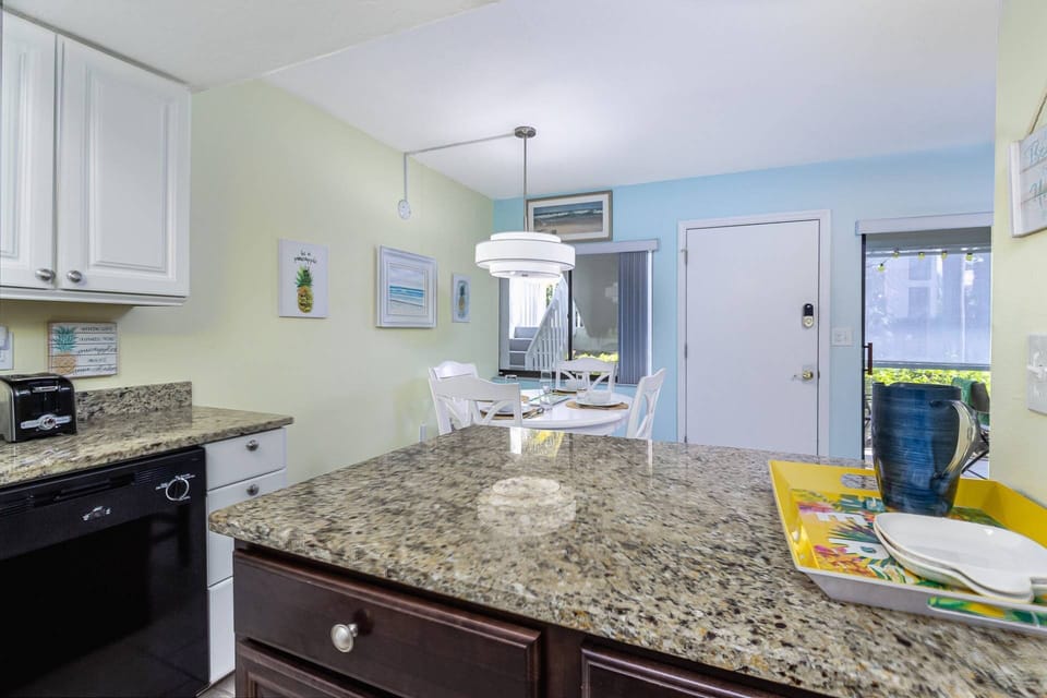 Condo (Pineapple Cove Walk to Beach) | Exterior