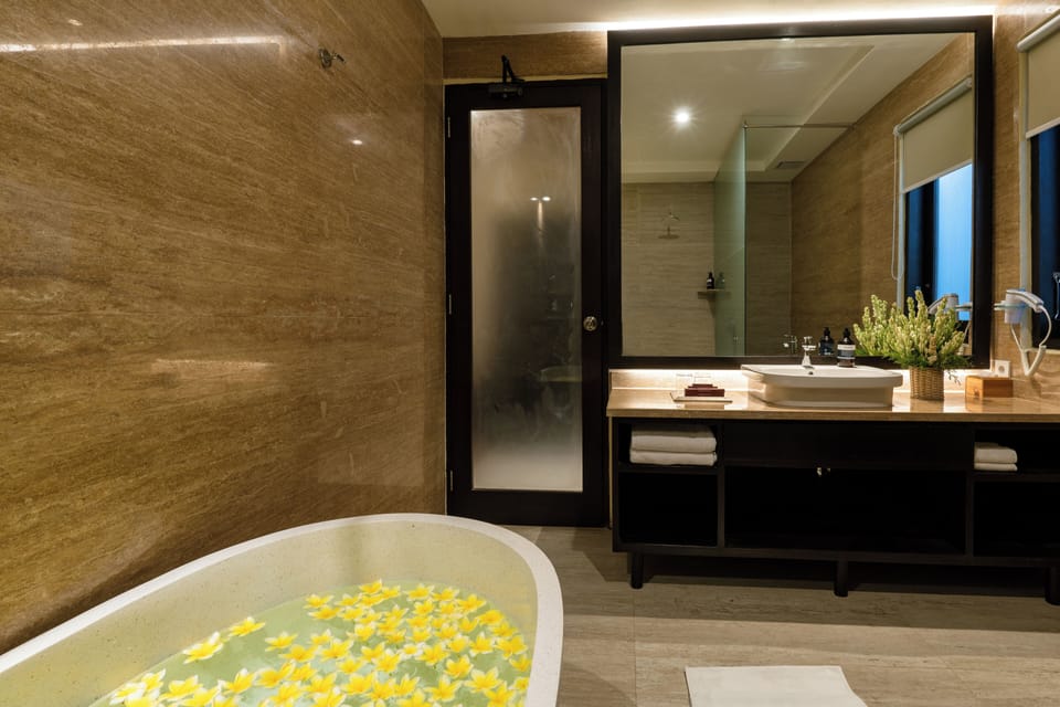 Luxury Duplex, 1 Bedroom, Pool View | Bathroom | Shower, hair dryer, bidet, towels
