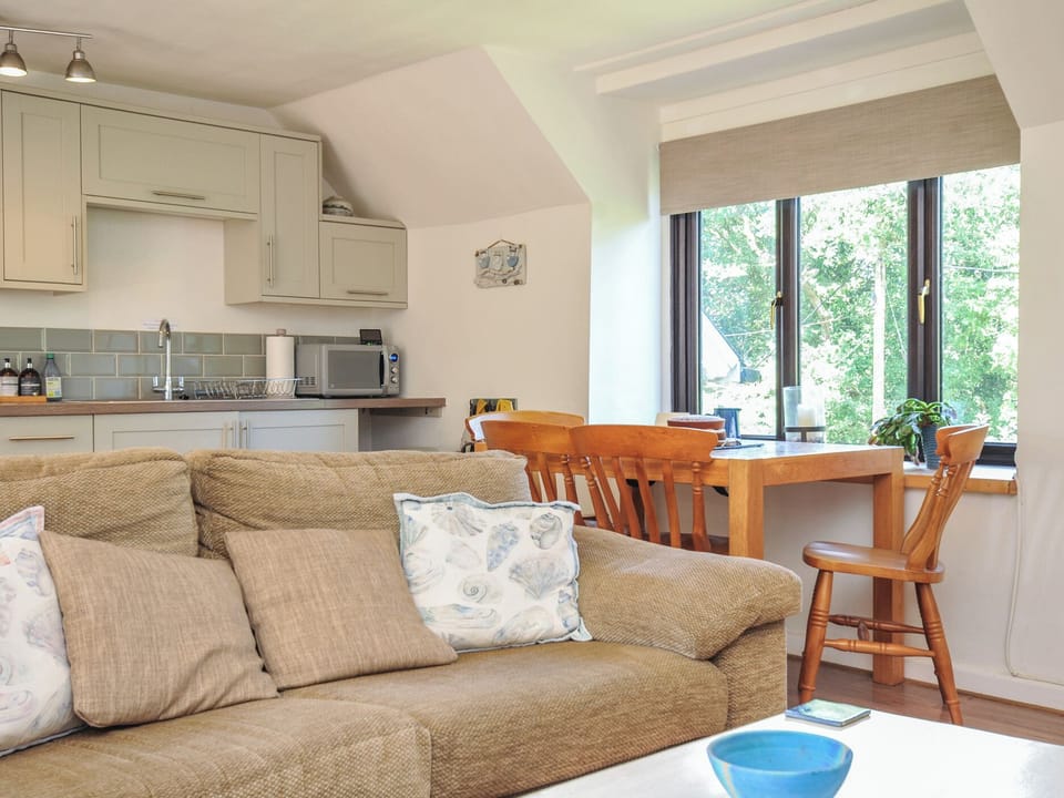 Cottage | Living area | Fireplace