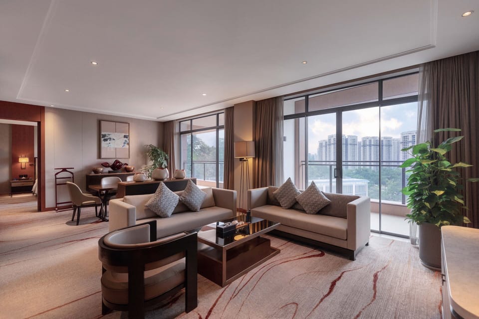 Ambassador Suite with Lounge Access | Premium bedding, minibar, in-room safe, iron/ironing board