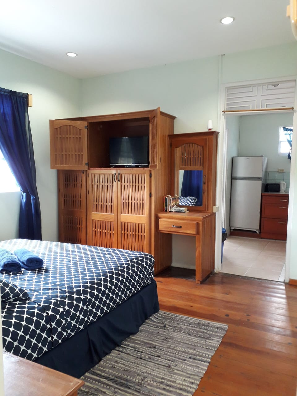 Panoramic Apartment, 1 Bedroom, Kitchen, Sea View | WiFi, individually decorated, individually furnished, bed sheets
