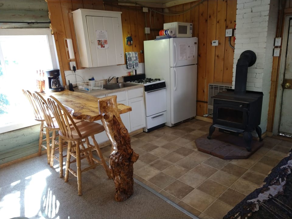 Cabin 13 | WiFi, bed sheets
