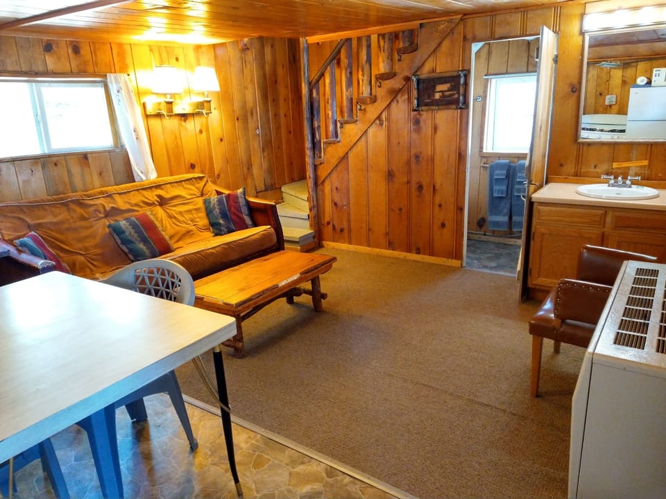 Cabin 1 | WiFi, bed sheets