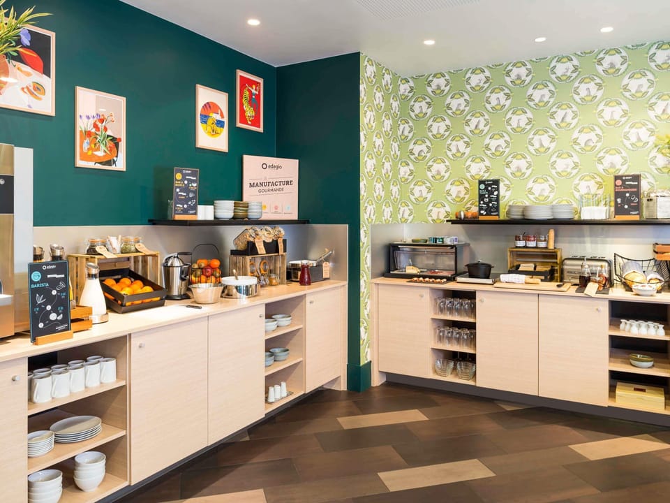 Breakfast area