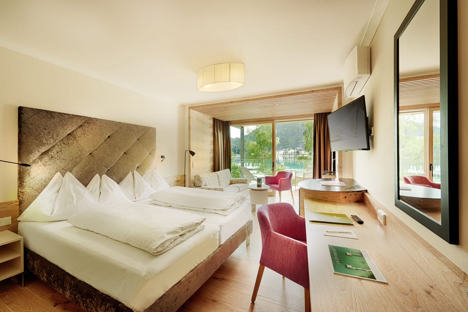 Superior Double Room, Balcony, Lake View | Premium bedding, minibar, in-room safe, desk