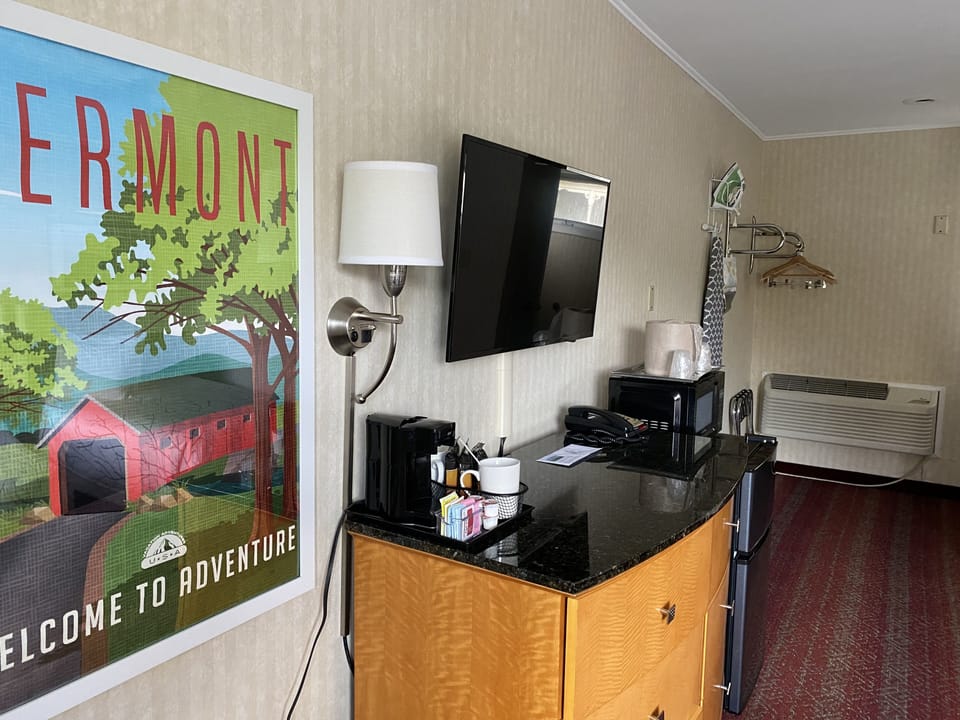 Standard Room, 2 Double Beds | Blackout drapes, WiFi (free), bed sheets
