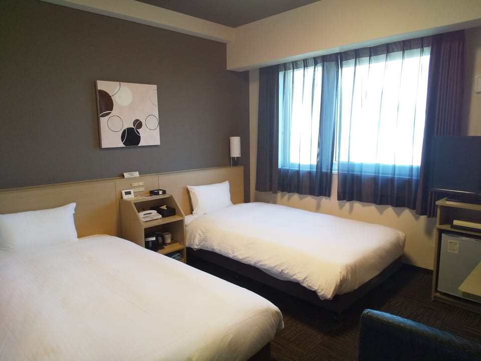 Desk, WiFi (free), bed sheets
