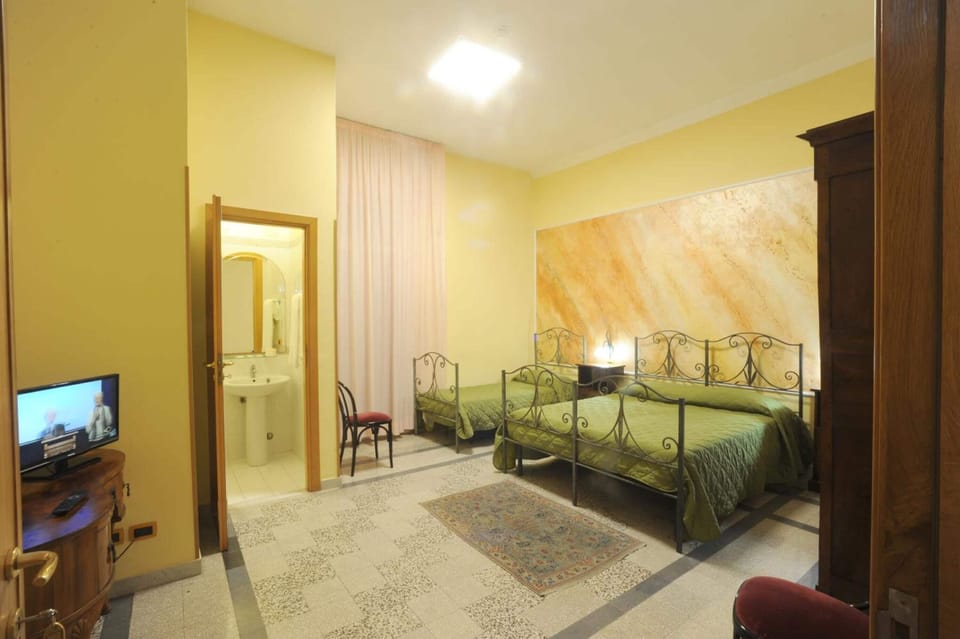 Desk, free cribs/infant beds, rollaway beds, free WiFi