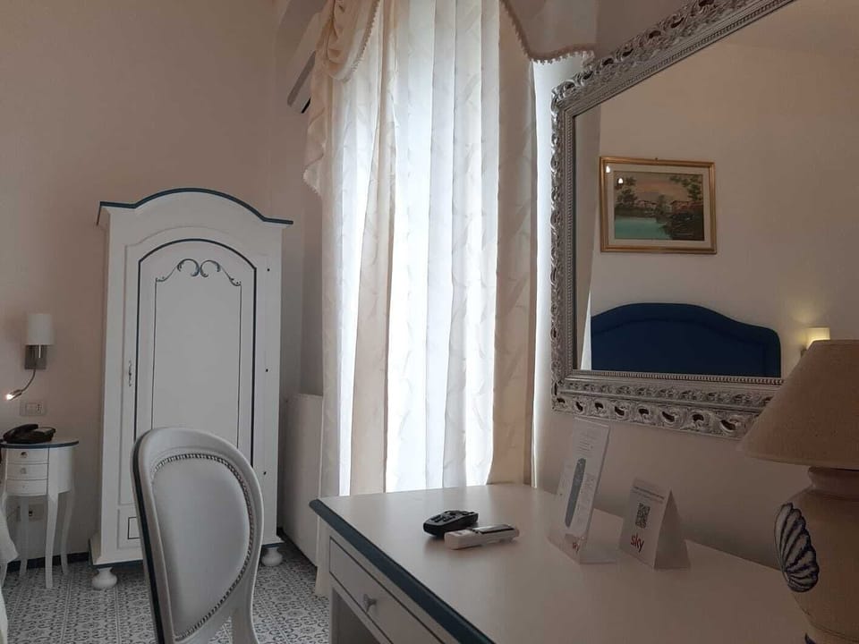 Superior Triple Room | In-room safe, free WiFi, bed sheets