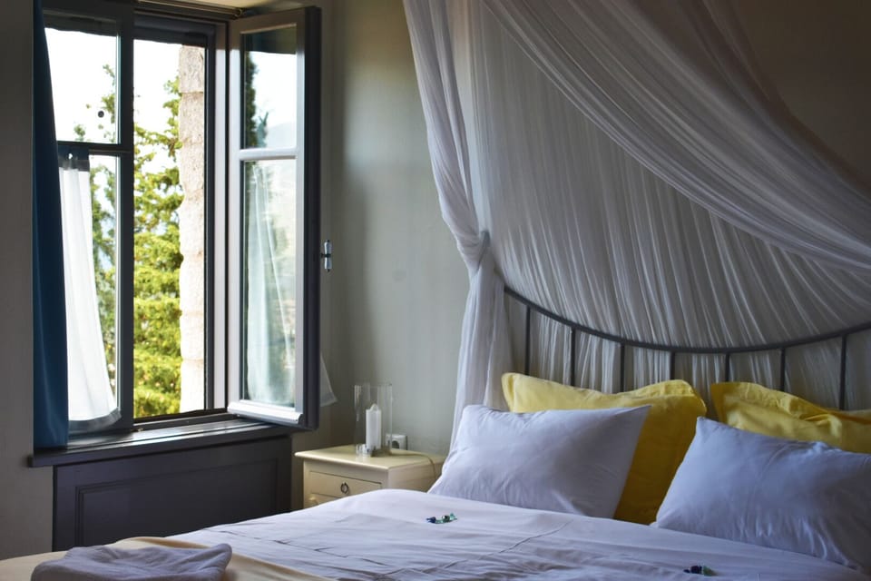 Standard Triple Room | In-room safe, soundproofing, free cribs/infant beds, free WiFi