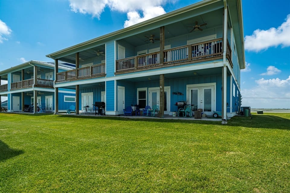 Condo (2 Bedrooms) | Property amenity