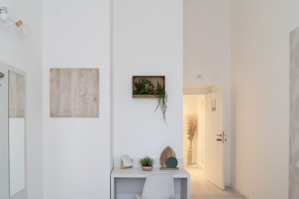 Room (1) | Iron/ironing board, WiFi (free)