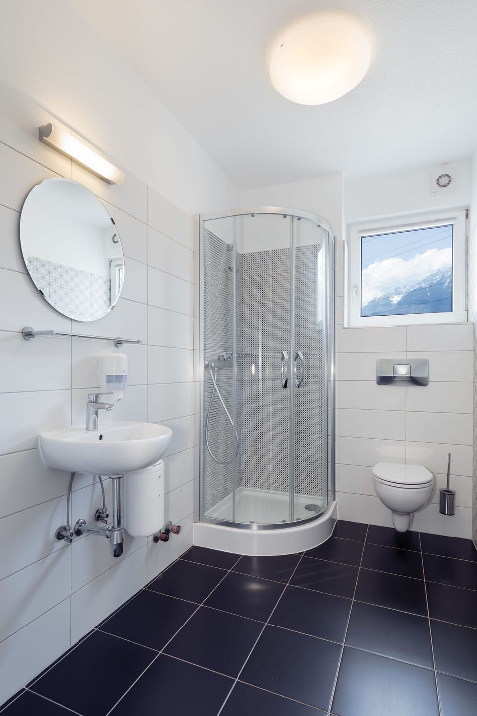 Triple Room | Bathroom | Shower, towels
