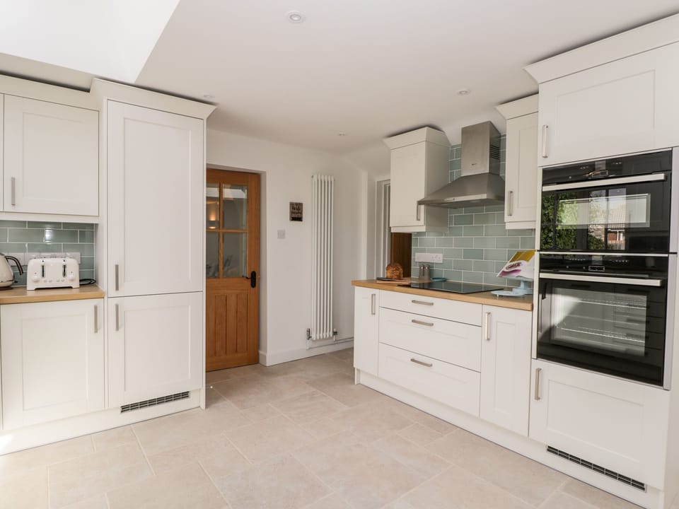 Fridge, dishwasher, electric kettle, toaster