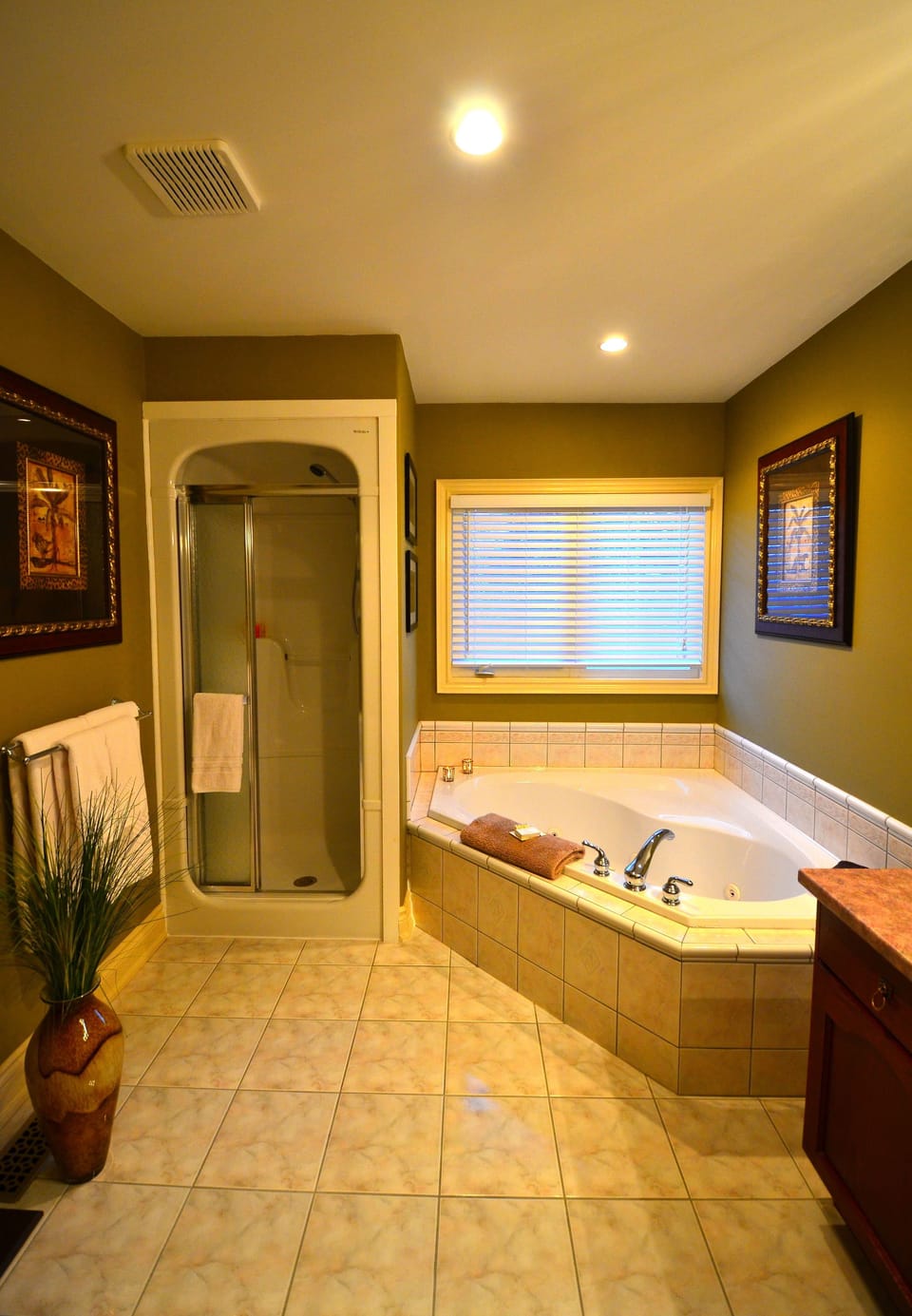 Suite, 1 King Bed (Serengeti Suite) | Bathroom | Separate tub and shower, jetted tub, free toiletries, hair dryer