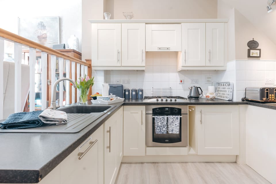 House, Ensuite | Shared kitchen