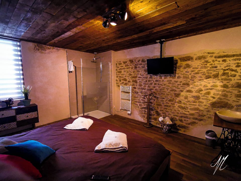 1 bedroom, individually furnished, free WiFi