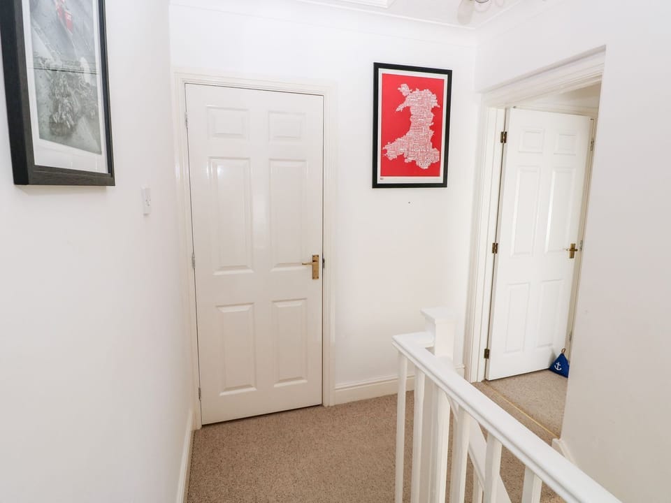 3 bedrooms, individually decorated, individually furnished, free WiFi