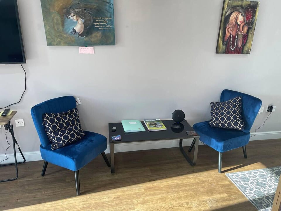 Studio | Living room