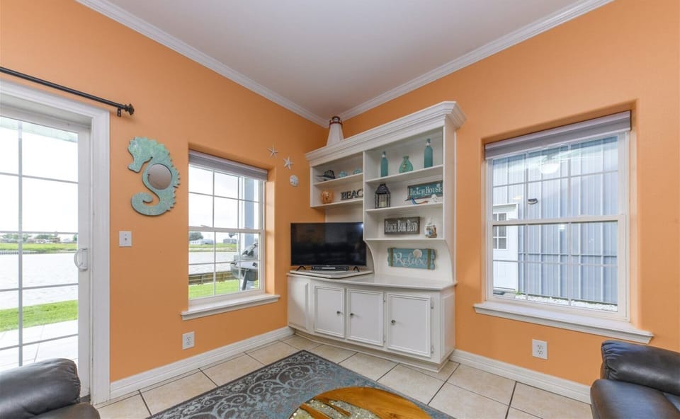 House (3 Bedrooms) | Property amenity