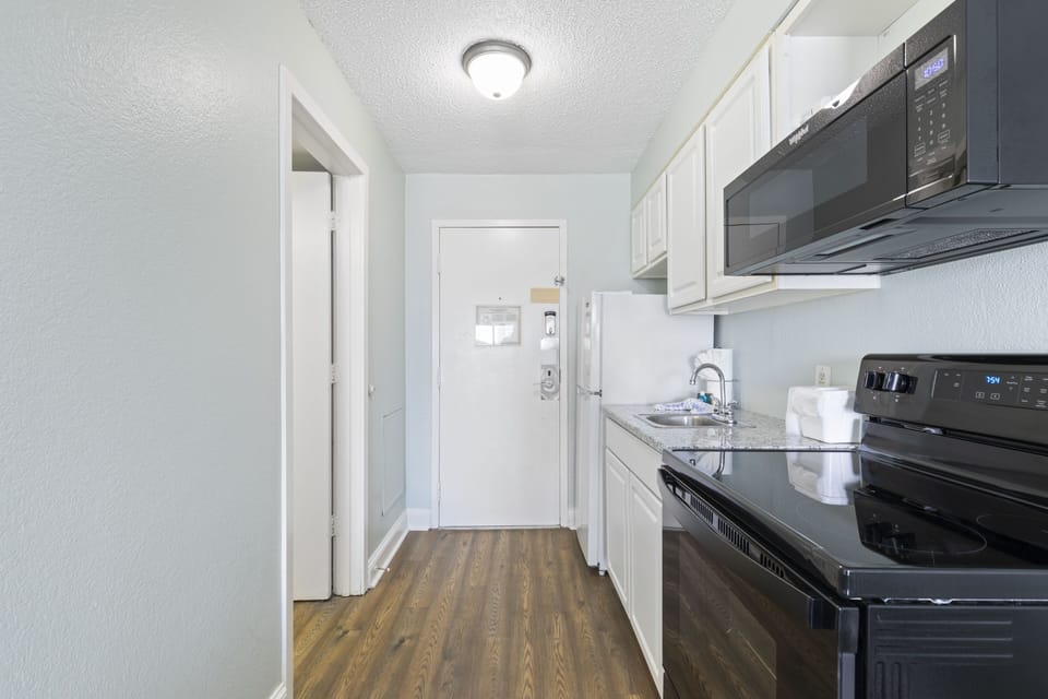 Signature Studio, 2 Queen Beds, Partial Ocean View, Oceanfront | Private kitchen | Coffee/tea maker, microwave, toaster, cookware/dishes/utensils