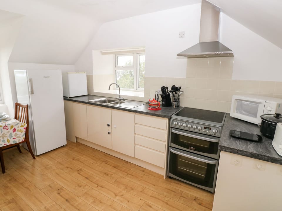 Fridge, dishwasher, electric kettle, toaster