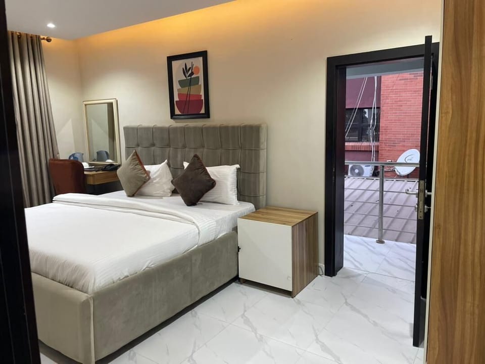 Classic Double Room | Free WiFi